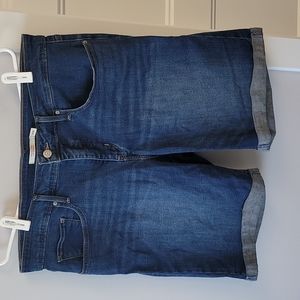 Levi's Bermuda shorts.  Size 18W.